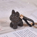 Portachiavi bulldog francese con strass neri e cinturino da polso con borchie abbinate - Grigio