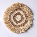 Decorazione da parete tonda boho in fibra naturale con frange e motivi concentrici - Rafia con nappina 35cm