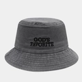 Detail der God's Favorite Stickerei auf einem dunkelgrauen Fischerhut aus Denim - M (56-58cm) / Grau