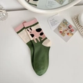 Calcetines media pierna verdes y crema con lindos gatitos de dibujos animados vintage - Gato Manchado con Fondo Verde
