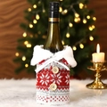 Weihnachts-Strick-Weinflaschenhülle mit Schneeflockenmuster und weißem Kunstfellkragen - Schneeflockenschleife / Rot/Grau/Weiß