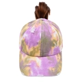 Tie-dye honkbalpet met paardenstaart opening en een trendy distressed vintage look - Verstelbaar / Herfstgeel