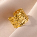 Vintage multi-layer gold stainless steel ring with daisy relief and wave texture - Gold Layered Floral
