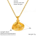 Detailopname van een 18k vergulde zeester hanger aan een roestvrijstalen ketting - Ronde Schelpvorm (SN439G)