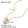 Detail der goldenen Herz-Halskette mit weißer Muschel-Einlage und rosa Steinen mit Maßen - Rosa Zirkonia Herzmuschel-Stil (NB-N1201) / Gold