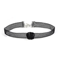 Détail d'un choker en dentelle noire avec rose en satin et chaîne réglable en métal - 3# Maille Noire Rose Noire