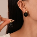 Eleganti orecchini a bottone a doppia perla in classico design nero e oro - Orecchino a Doppia Sfera Nero-Oro (91#) / Oro-Nero