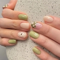 Press-on nails with green and white checkerboard patterns and cute flower designs - Green and White Checkerboard Flower Style (JP2372)