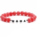 Wassermelonenrotes MAMA-Perlenarmband mit Buchstaben-Charms für den Muttertag - MAMA Buchstabe / Rot Gestreift