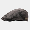 Dettaglio della coppola retrò grigio scuro con texture lavata e targhetta in pelle GSIOR - M(56-58cm) / Nero