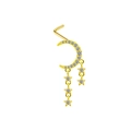 Détail d'un piercing de nez doré avec croissant de lune brillant et étoiles pendantes - Plein Diamant Lune Trois Étoiles