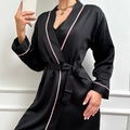 Dames badjas van zwart imitatie-zijde met roze bies en tailleriem in luxe satijnstijl - S / Zwart