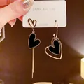 Orecchini a cuore asimmetrici con nappe lunghe e perni in argento S925 in nero e oro - Stile Nappa a Cuore Nero Asimmetrico / 13# Perno in Argento - Nero