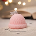Pink knitted hat shaped scented candle for Christmas decor, dimensions 6x6x4cm - Pink Hat - Peach Oolong