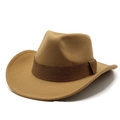 Détail du chapeau en feutre camel avec ruban décoratif marron et bord incurvé - M (56-58cm) / Camel