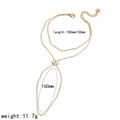 Detailed view of a gold flower slave bracelet with zircon stones and lobster clasp - Floral Zircon Style (TB5171)