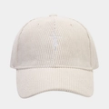 Dettaglio del ricamo bianco sulla trama in velluto a coste color crema del cappello - Bianco