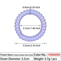 Violetter Spiralhaargummi mit Metallic-Effekt und 5,5 cm Außendurchmesser in Nahaufnahme - Violett Gold Glanz Lackiert