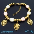 Kralenarmband van titaniumstaal met roze kralen en gouden monstera-bladbedels - Monstera Blad Stijl (KB183098-MN)