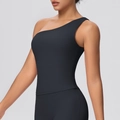 Nahaufnahme des schwarzen One-Shoulder-Sport-BHs aus nahtlosem, angerautem Stoff - S / Schwarz
