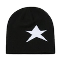 Dettaglio della trama a maglia di un berretto nero invernale con motivo a stella - M (56-58cm) / Nero