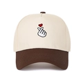 Close-up of embroidered heart gesture on a two-tone beige and brown cotton baseball cap - Beige/Coffee