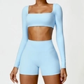 Γαλάζιο σετ γιόγκα με μακρυμάνικο crop top με τετράγωνη λαιμόκοψη και ψηλόμεσο σορτς - S / Μακρυμάνικο + Σορτς / Γαλάζιο