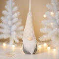 Gnomo di Natale nordico con cappello a maglia color crema e base in feltro grigio - Flanella a Quadri Bianca C