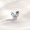Zilveren vlinder piercing met lichtblauwe zirkoon en details van heldere edelstenen - Lichtzeeblauwe Vlinder (A782-2)