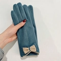 Women winter thermal suede gloves in blue with beige bows and touchscreen heart embroidery - Blue