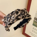 Geflochtenes Haarband mit Leopardenmuster in Schwarz und Beige und gewebter Textur - Geflochtener Twist / Hellkaffee Leopard