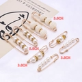 Elegant gold pearl brooch pins set with rhinestones in 5.8cm and 3.8cm lengths - Polished Pearl And Rhinestone Spacer