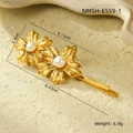 Detalle de pinza para el pelo con flor dorada y perlas, tamaño 6,07cm y peso 6,9g - Estilo de Flor Doble con Perlas (NMSH-E559-1)