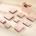 Rosa Schmuckschatullen-Set mit passenden Geschenktüten für Halsketten und Ohrringe - Stülpdeckelschachtel (Mit Logo) / 5X8X3cm / Rosane Schwarz