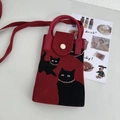 Detail of red knit mini phone bag with cute black cat pattern and top handle - Wine Red Three Cats