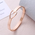 Brazalete rígido de acero inoxidable oro rosa con diseño de corazón calado mujer - Oro rosa