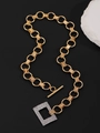 Collana punk dorata con ciondolo quadrato di cristalli e chiusura a levetta - Collana Pendente Quadrato con Strass in Lega (DZ-557)