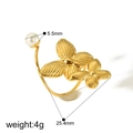 Goldener Schmetterlingsring mit Perle, Größe 25,4 mm und 4 g Gewicht auf weißem Grund - Goldener Perlen-Schmetterlingsring (TR4245-G)