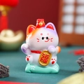 Gatto della fortuna in ceramica bianca con sfumature viola e moneta d'oro porta fortuna - A150 Gatto di benedizione
