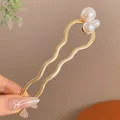 Golden U-shaped hair pin with three white pearls and elegant wave pattern design - Aa0106 Three-Pearl U-shaped - Gold