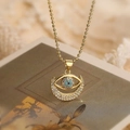 Collana placcata oro con ciondolo occhio del male e mezzaluna con zirconi colorati - Collana Mezzaluna Occhio del Male