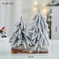 Mini alberi di Natale innevati in PE con base in legno per decorazioni da tavolo - Doppio Albero Innevato