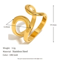 Doppelreihiger 8er-Ring aus 18K vergoldetem Edelstahl mit Größenangaben auf weißem Grund - Gold