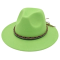 Dettaglio cappello fedora verde smeraldo con fascia in pelle intrecciata e strass - Verde Frutta