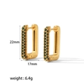 Vista dettagliata degli orecchini rettangolari in oro 18k con zirconi verdi incastonati - Base Oro Con Zirconia Verde (TE6276-G-GN)