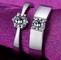 Ensemble de bagues de couple avec diamants en zircon et finition argent polie - Ensemble de Bagues Couple Quatre Griffes