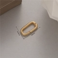 Vista macro del connettore ovale intrecciato placcato oro 14k 18mm con misure - Chiusura a Vite Ovale Intrecciata / Oro 14K