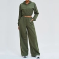 Completo sportivo da donna protezione solare con giacca con cappuccio e pantaloni verdi - S / Verde Cipresso