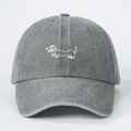 Casquette de baseball en coton délavé gris avec broderie blanche de teckel pour femme - Taille unique / Gris