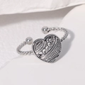Bague ouverte vintage en forme de cœur argenté avec anneau torsadé et texture martelée - Acier